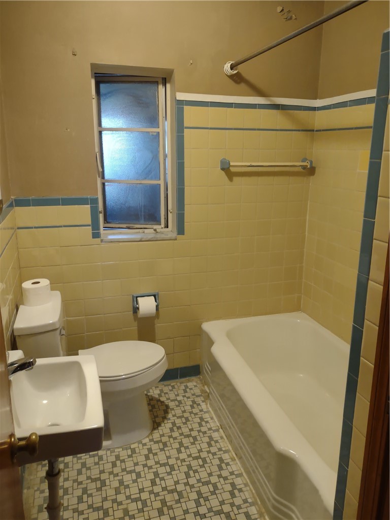 721-723-725 Lawrence Ave.