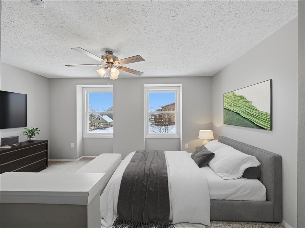 7305 Lafayette Sq