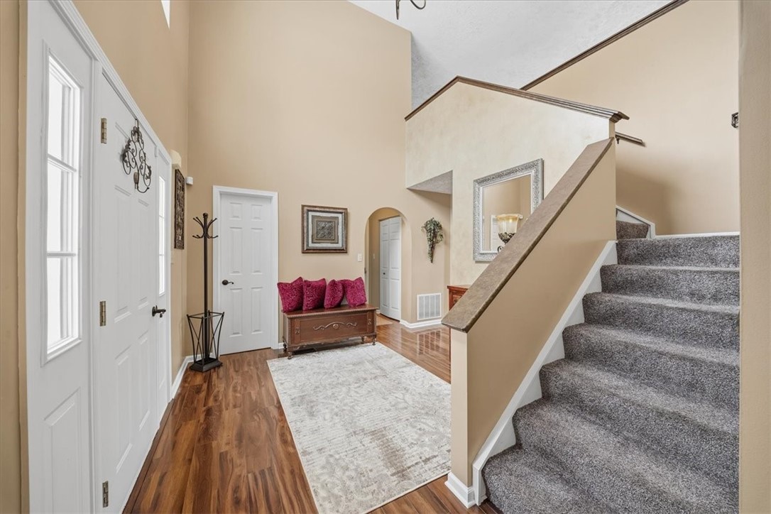 140 Cedar Ridge Dr