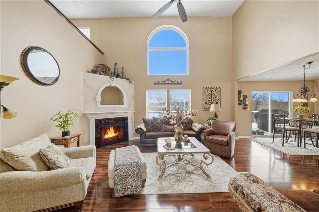 140 Cedar Ridge Dr