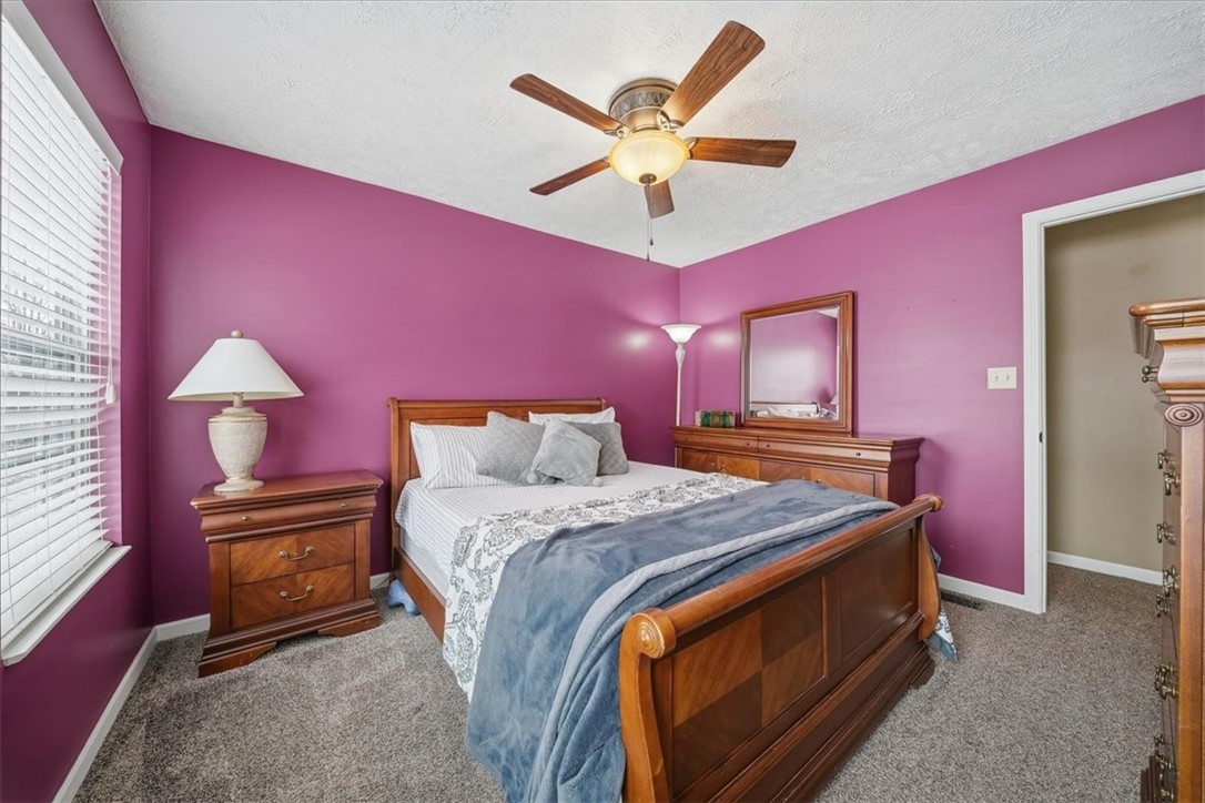 140 Cedar Ridge Dr