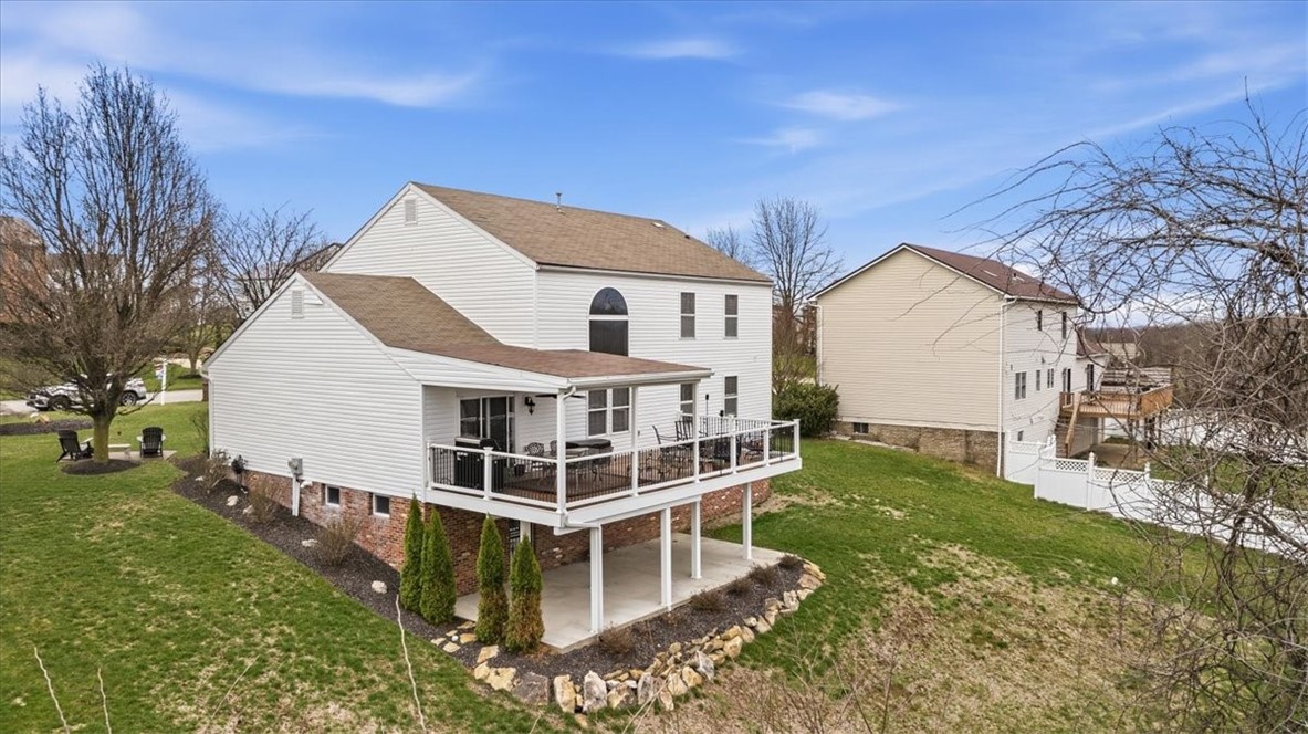 140 Cedar Ridge Dr