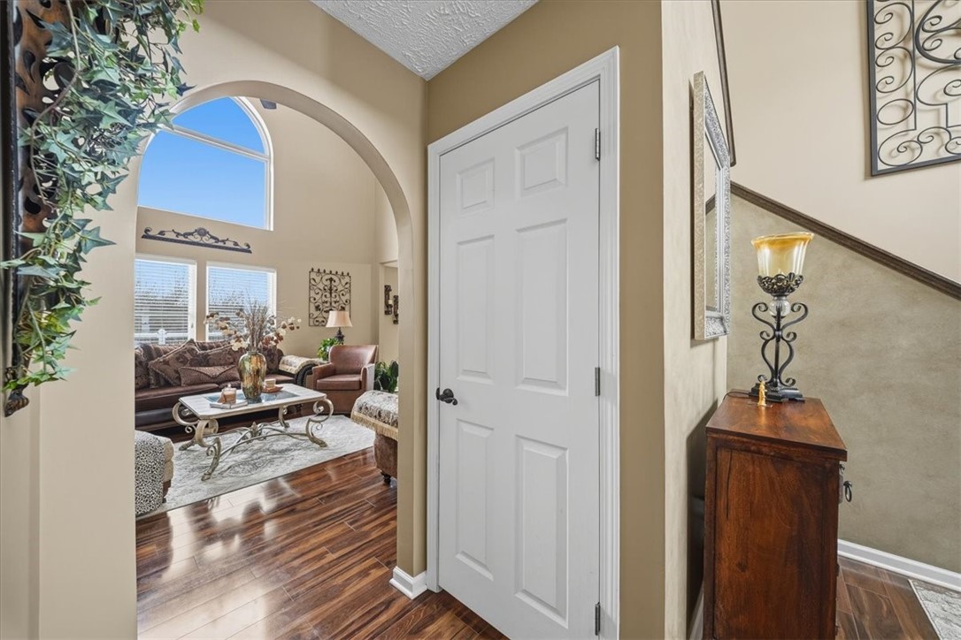 140 Cedar Ridge Dr