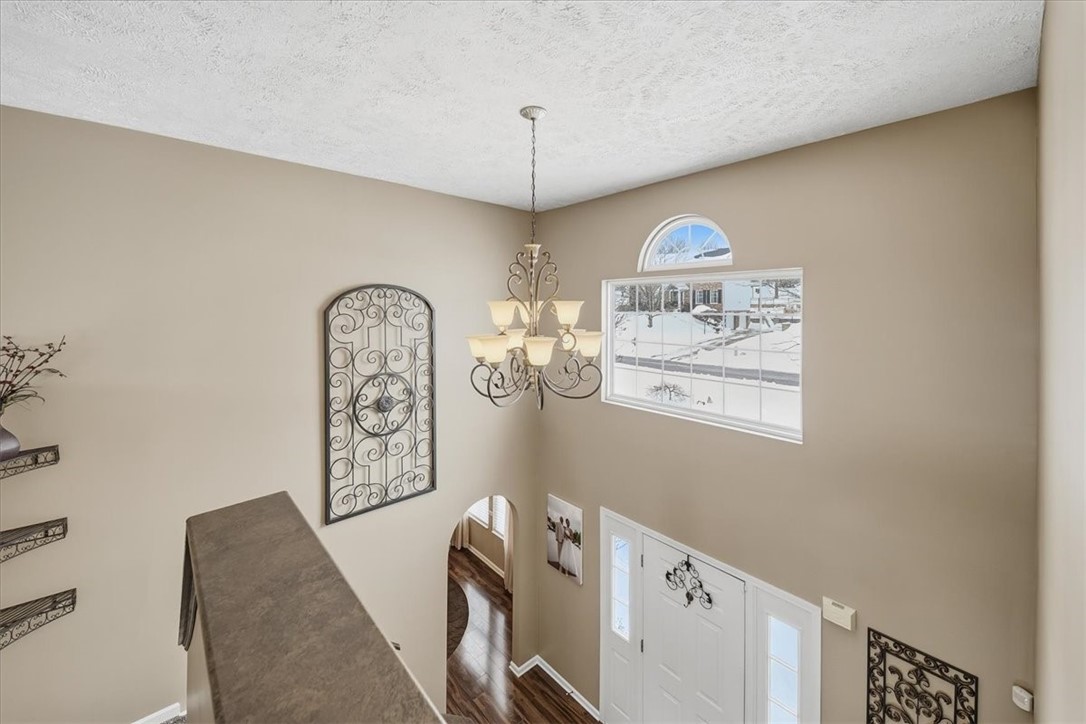 140 Cedar Ridge Dr