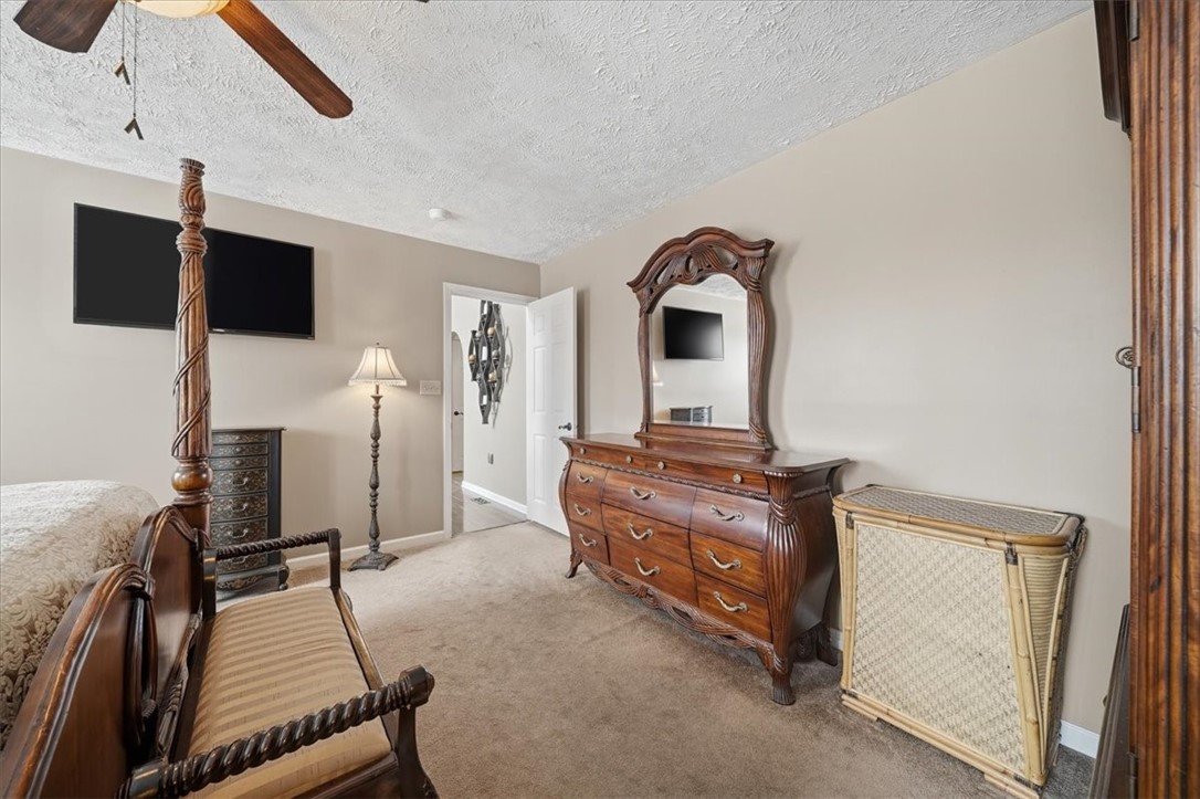 140 Cedar Ridge Dr