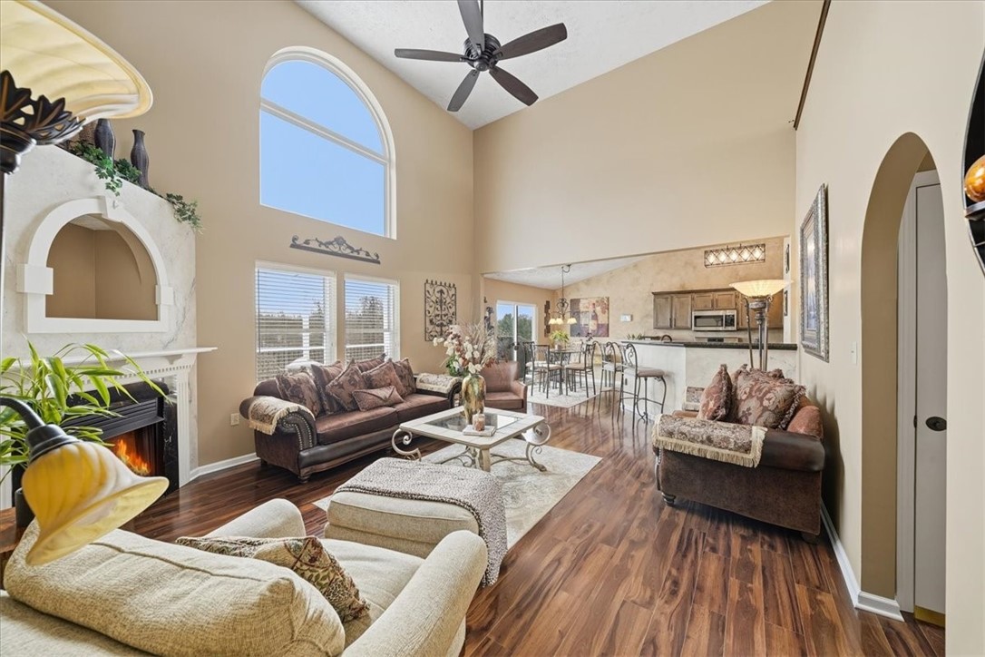 140 Cedar Ridge Dr