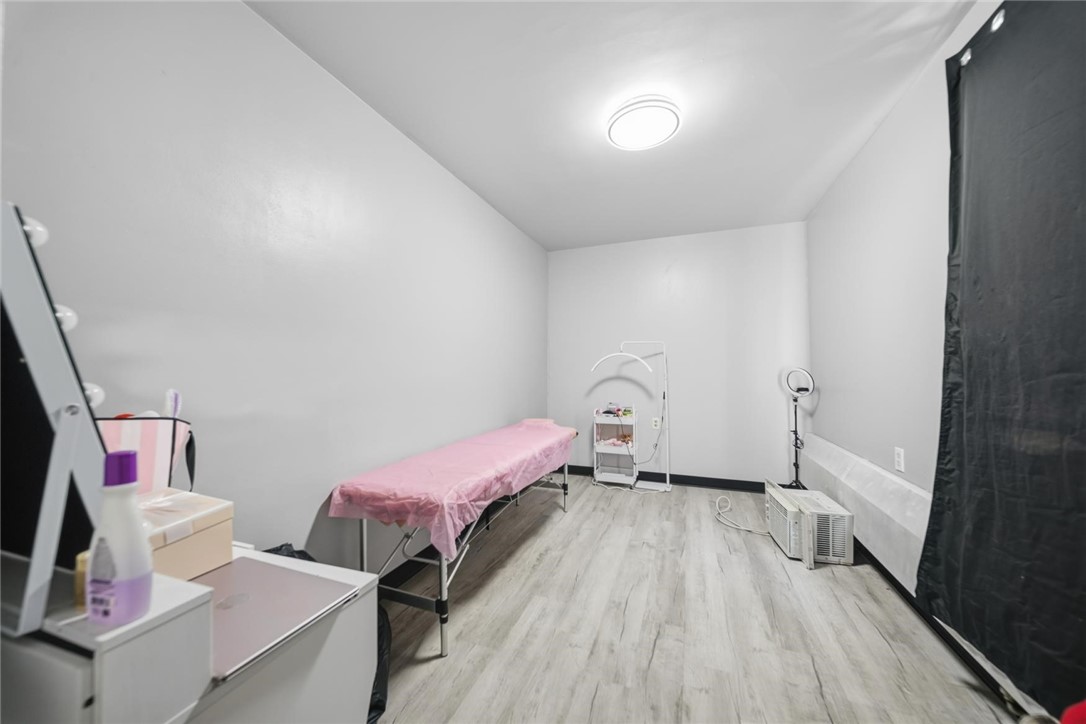 111-121 Locust Street