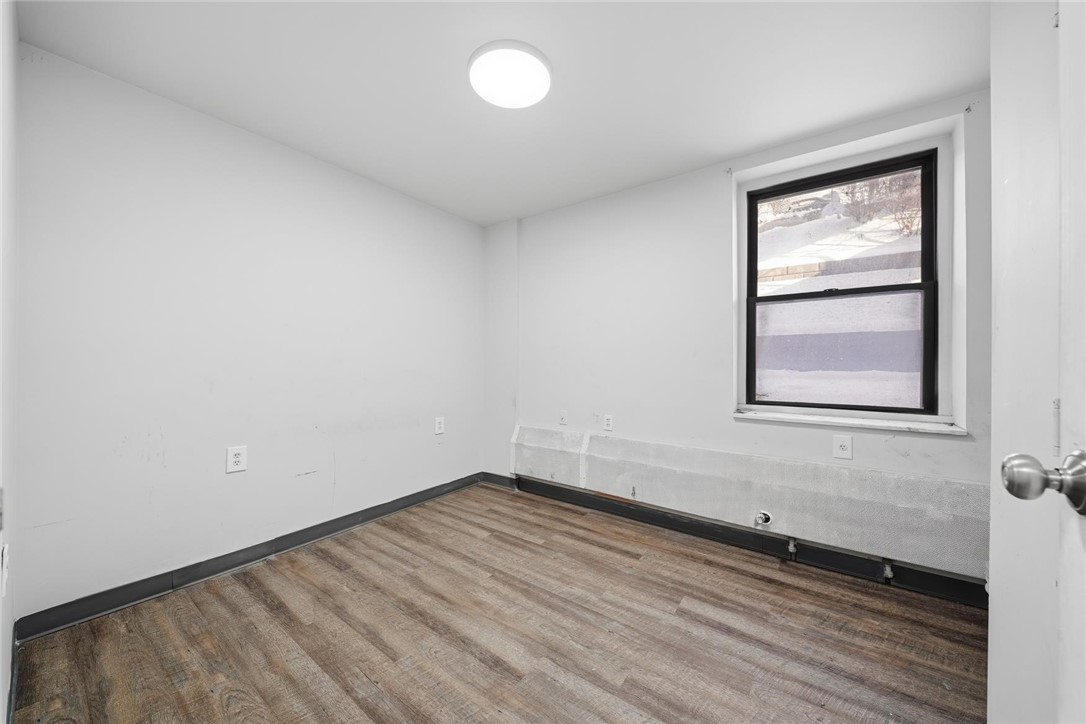 111-121 Locust Street