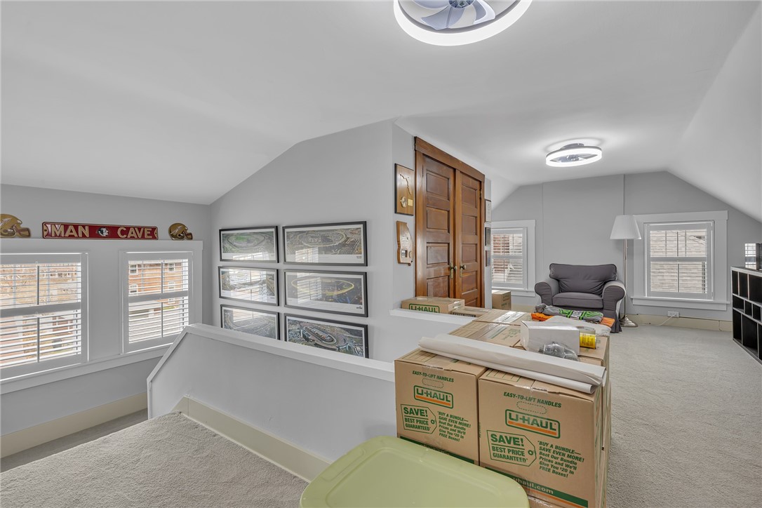 340 4th St