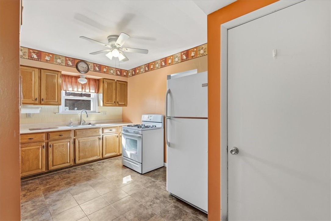 608 Grand Ave