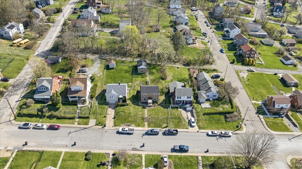 608 Grand Ave