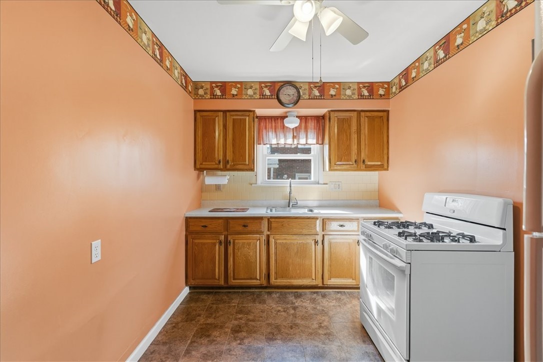 608 Grand Ave