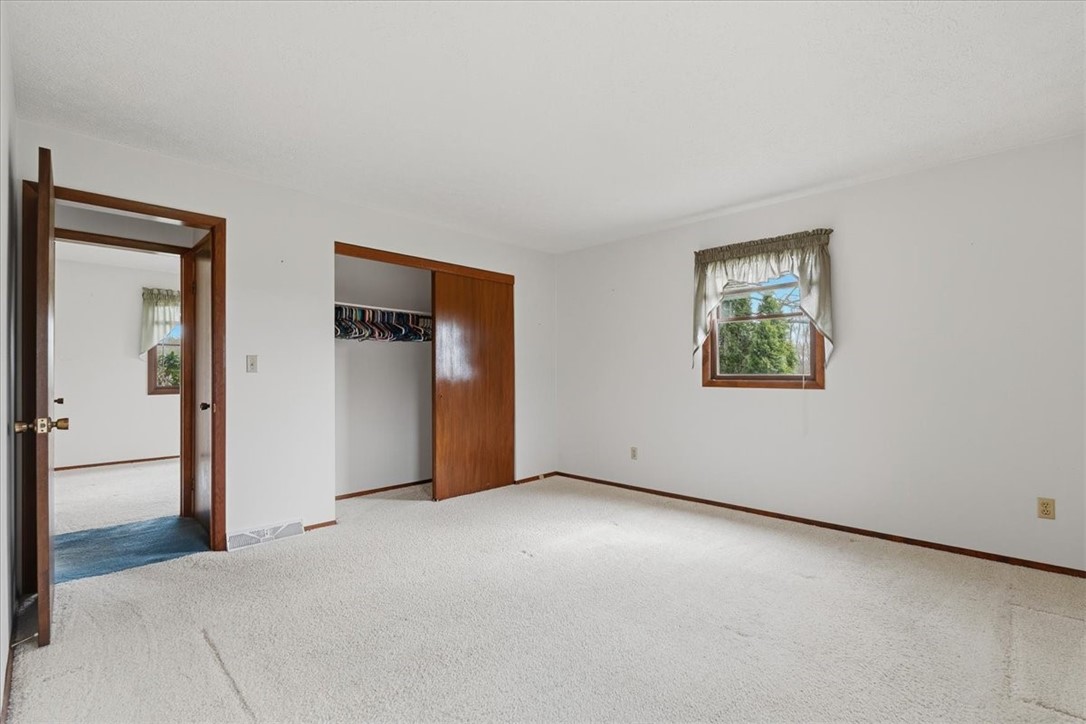121 Rose St