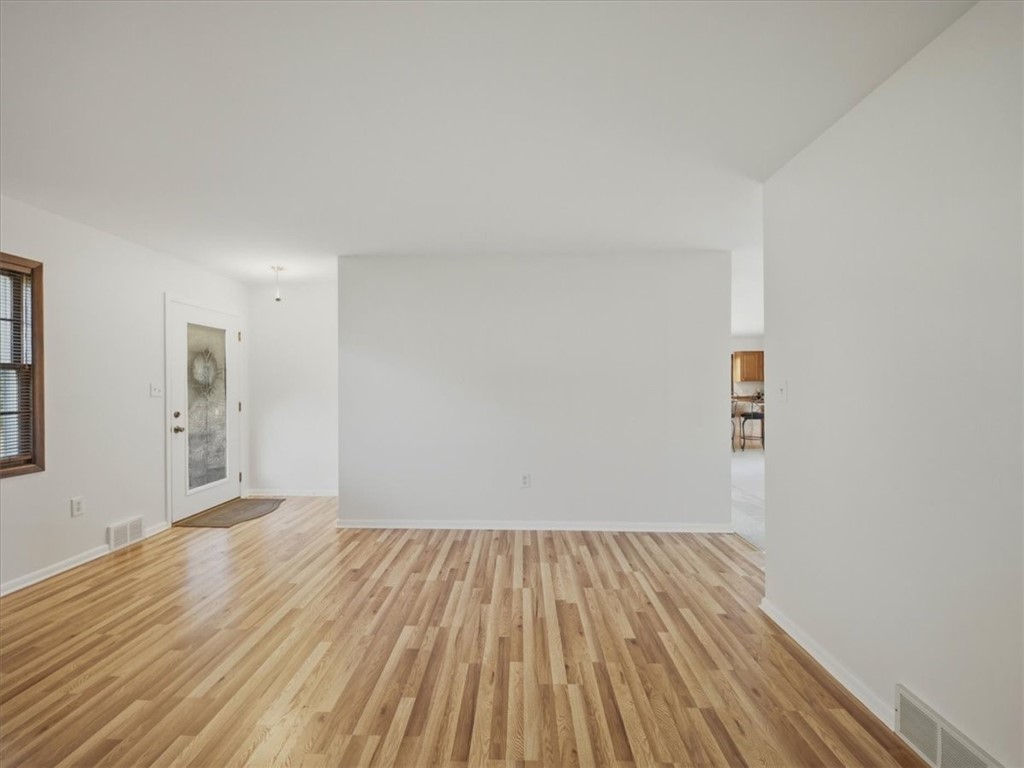 105 Louise St