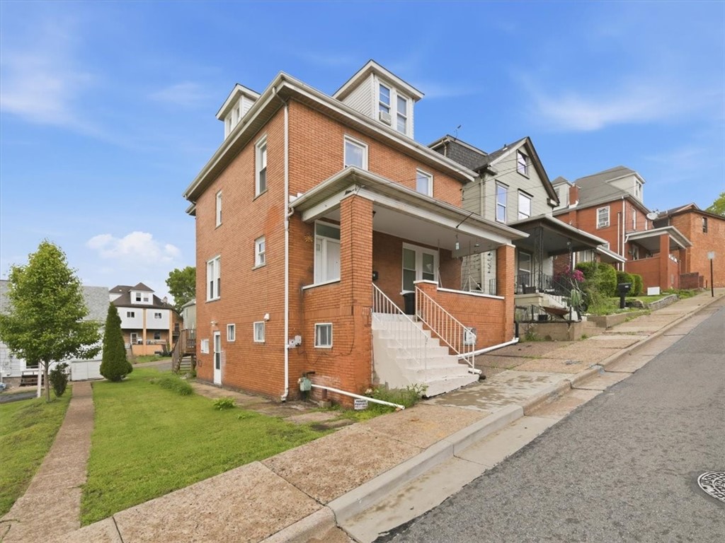 819 Kerr St