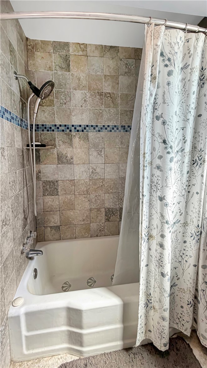 108 Arrowhead Dr
