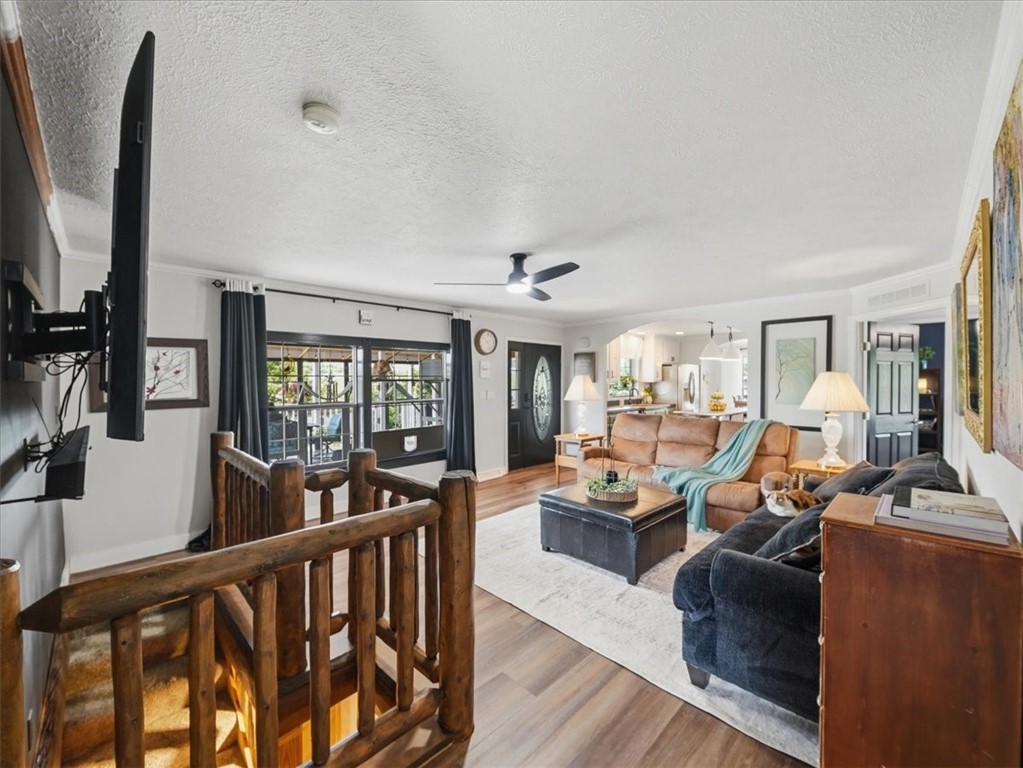 405 Forrest Hill Rd
