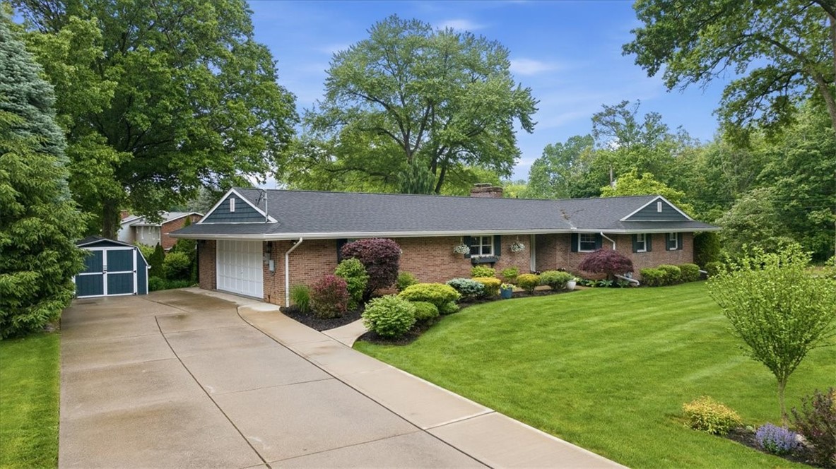 105 Appletree Dr