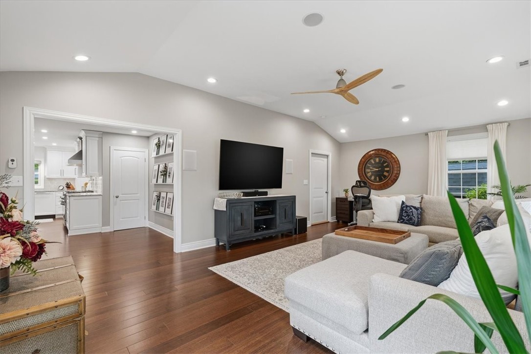 105 Appletree Dr