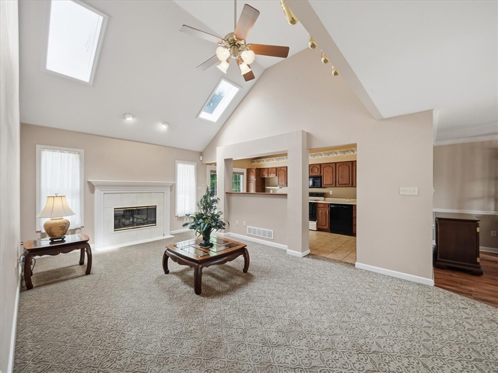 8 Pristine Pl