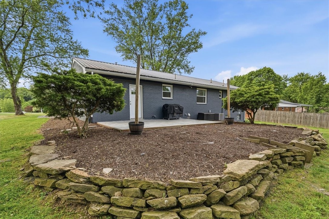 116 Arrowhead Dr