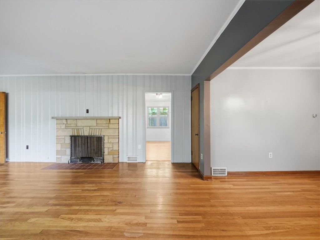 142 Center Grange Rd