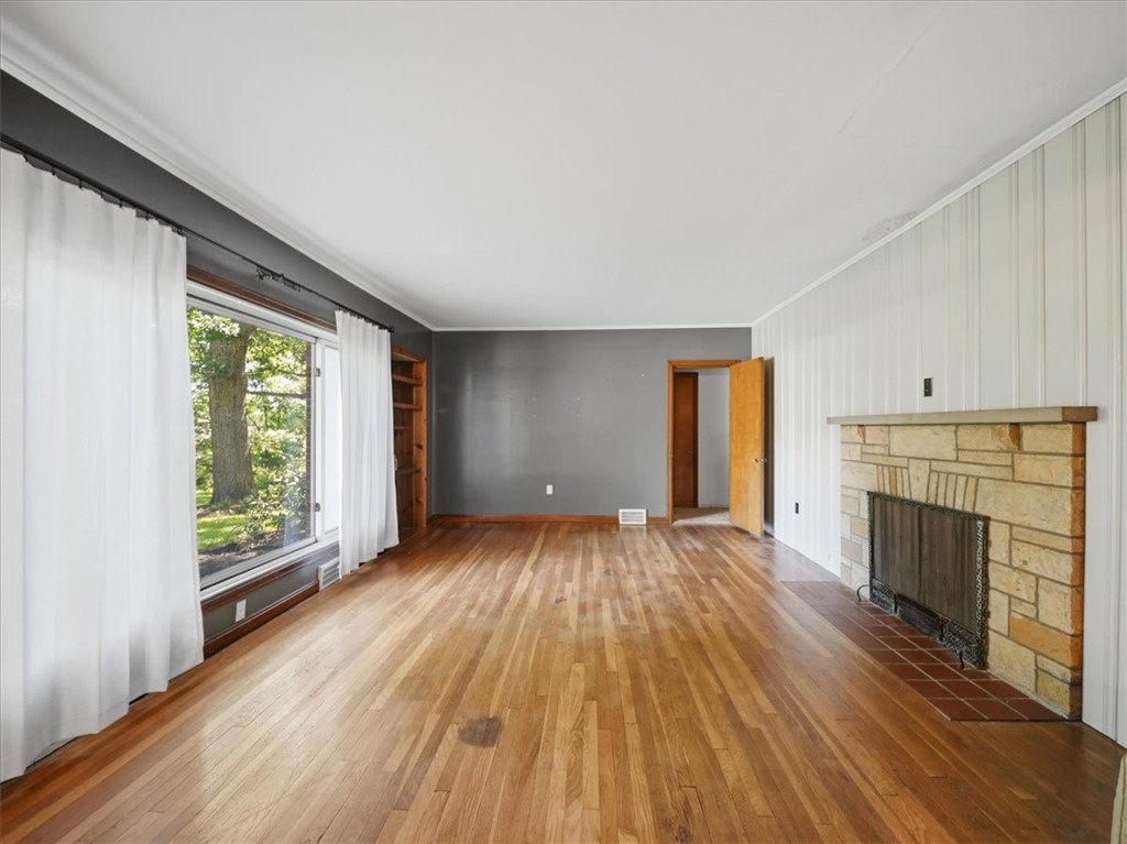 142 Center Grange Rd