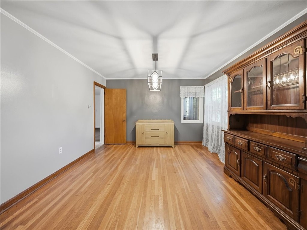 142 Center Grange Rd