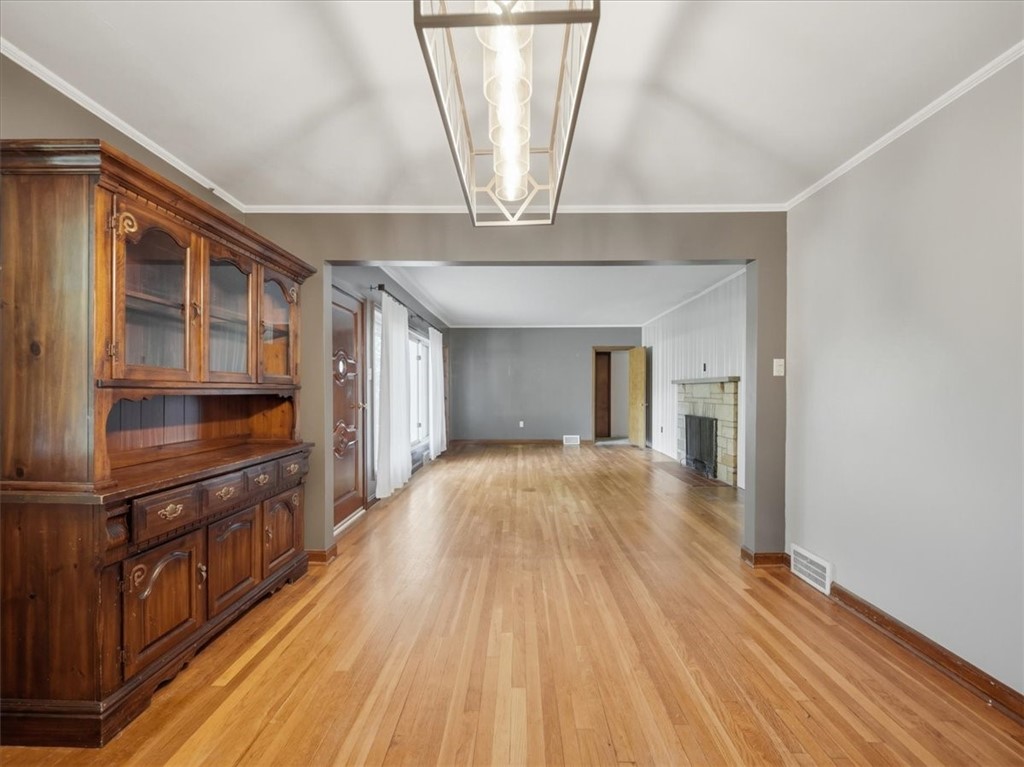 142 Center Grange Rd