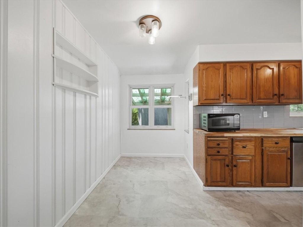142 Center Grange Rd