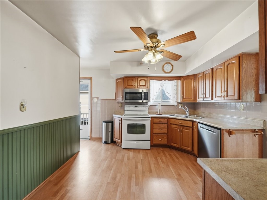 606 Golf Course Rd