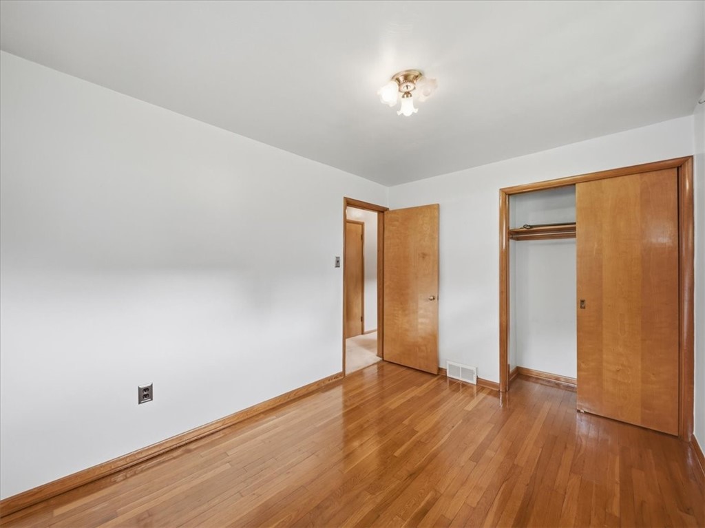 606 Golf Course Rd
