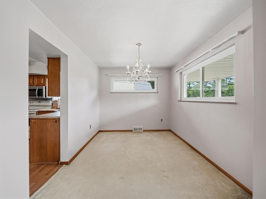 606 Golf Course Rd