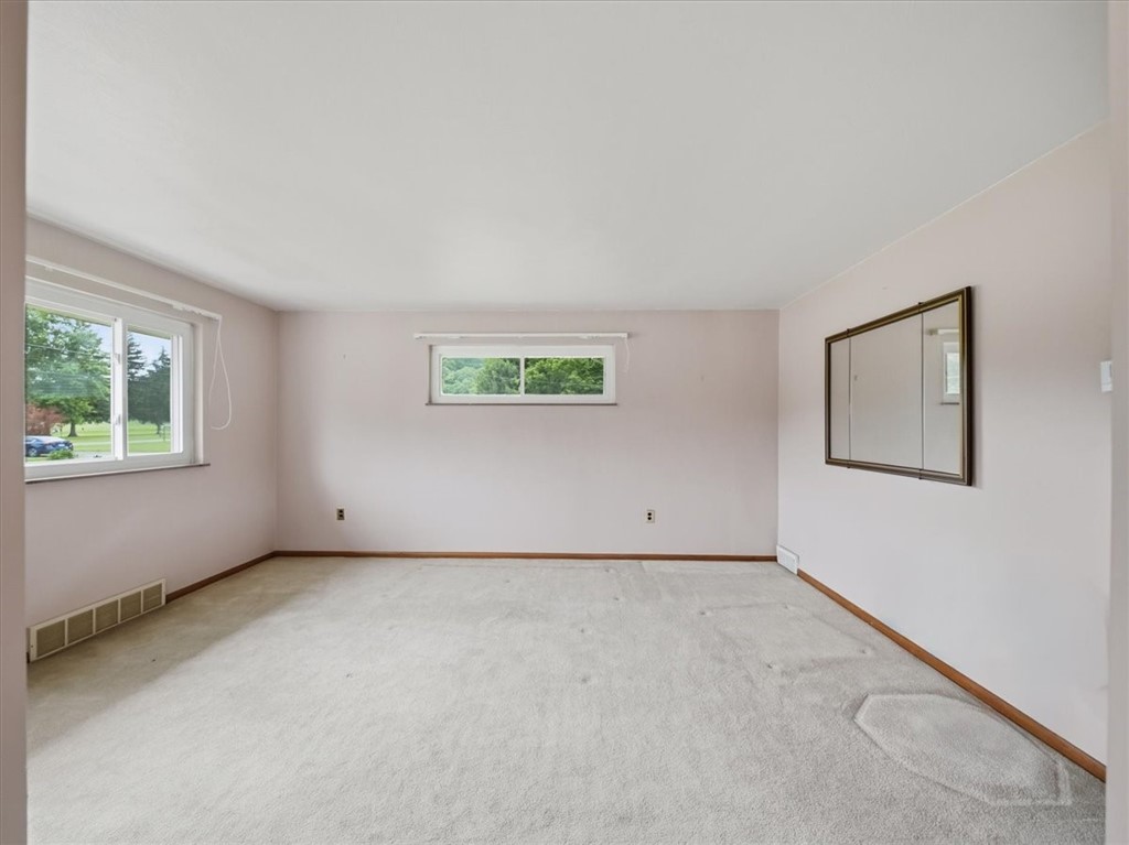 606 Golf Course Rd