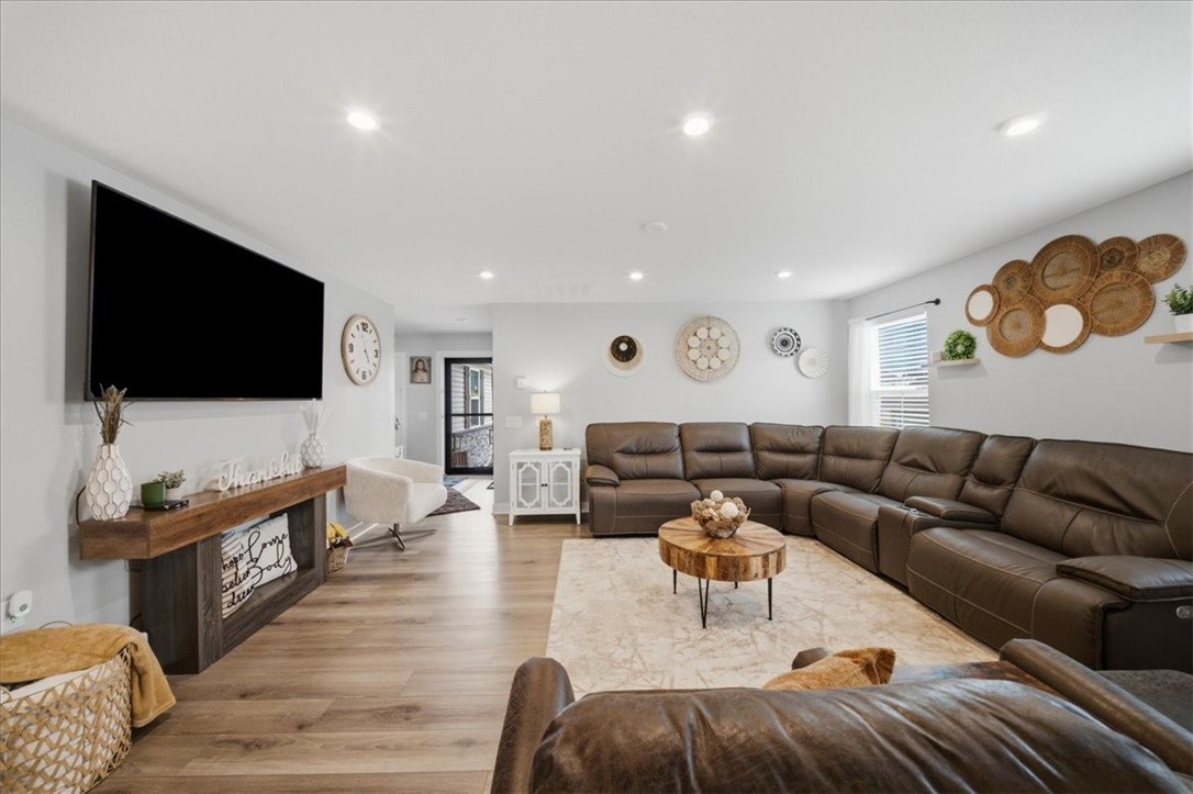 112 Olivia Dr