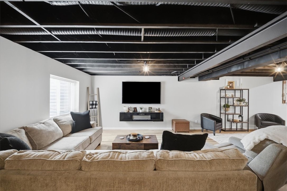 112 Olivia Dr