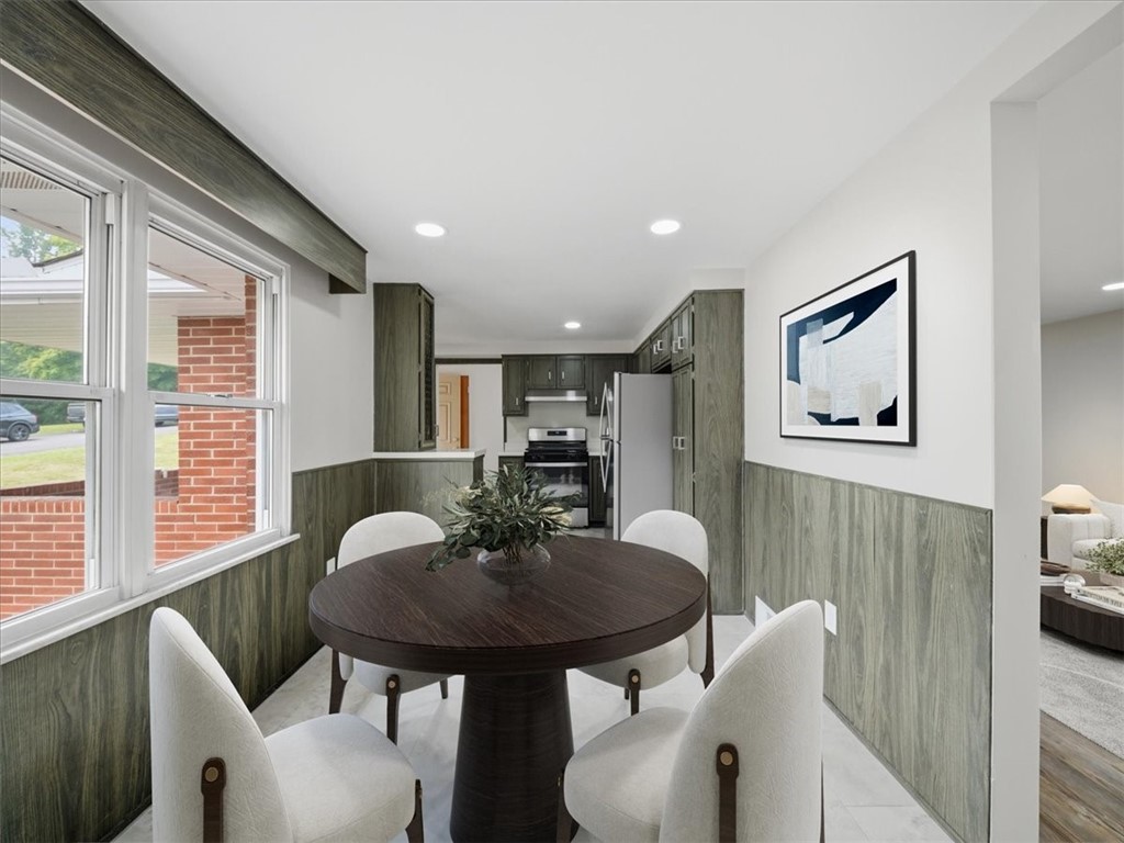 3119 Ridge Ave