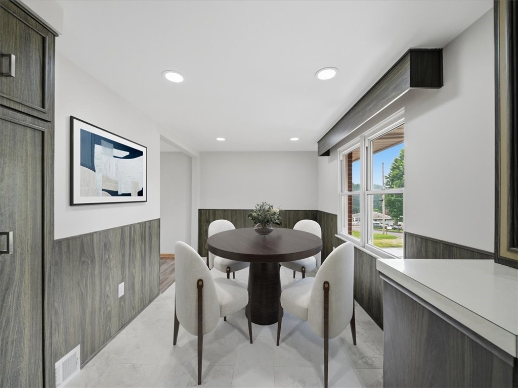 3119 Ridge Ave