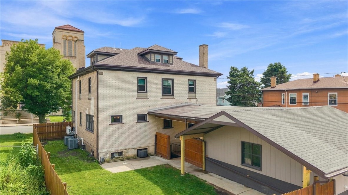 302 Jefferson St