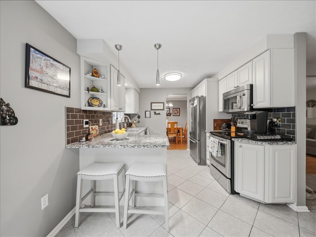 4025 Hancock Dr