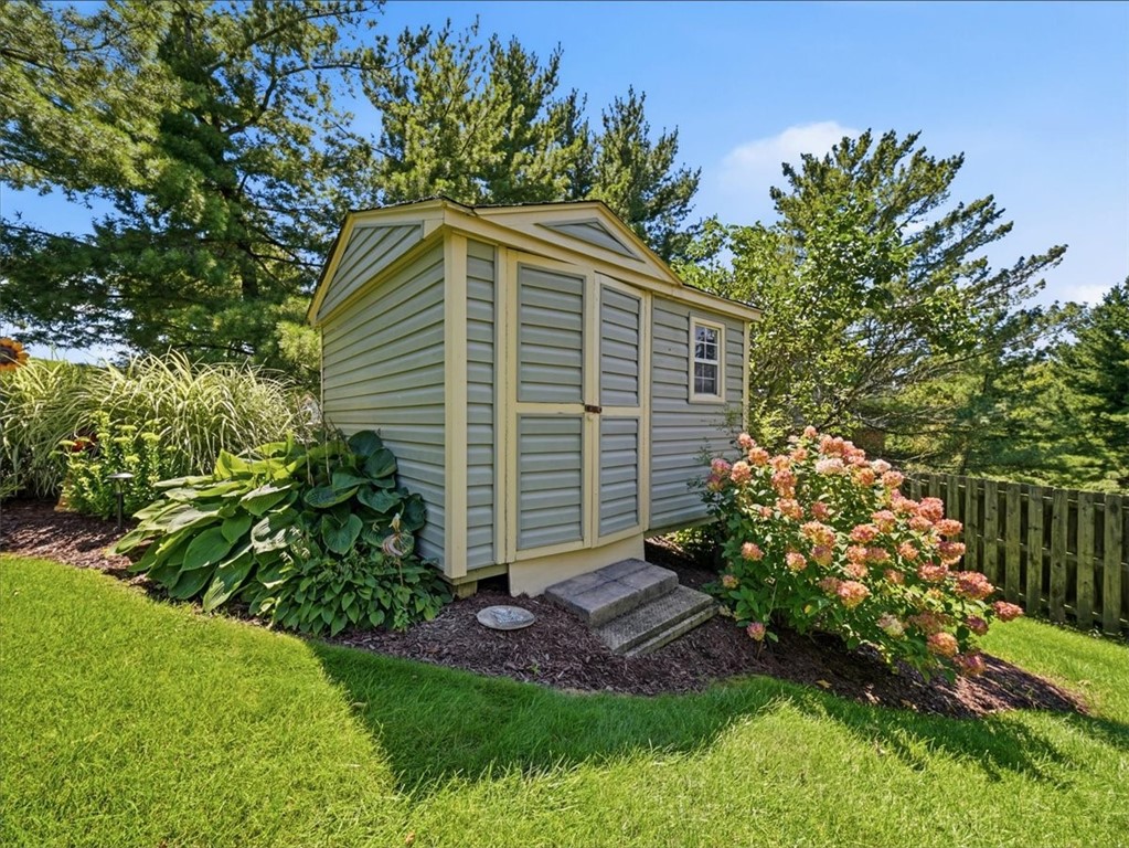 4025 Hancock Dr