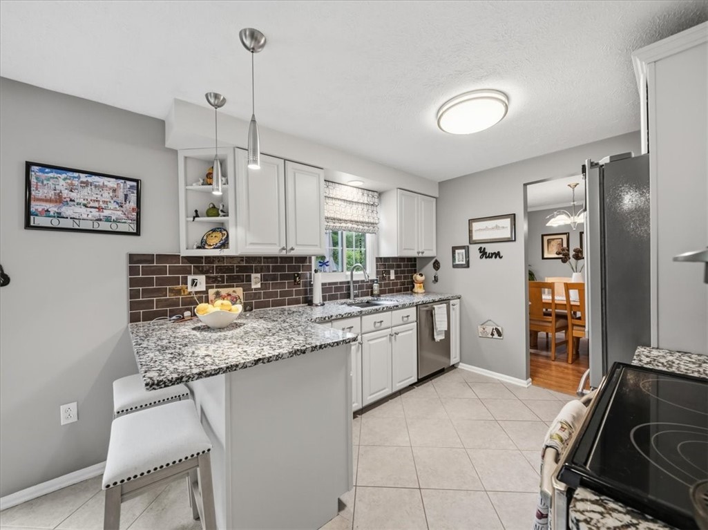 4025 Hancock Dr