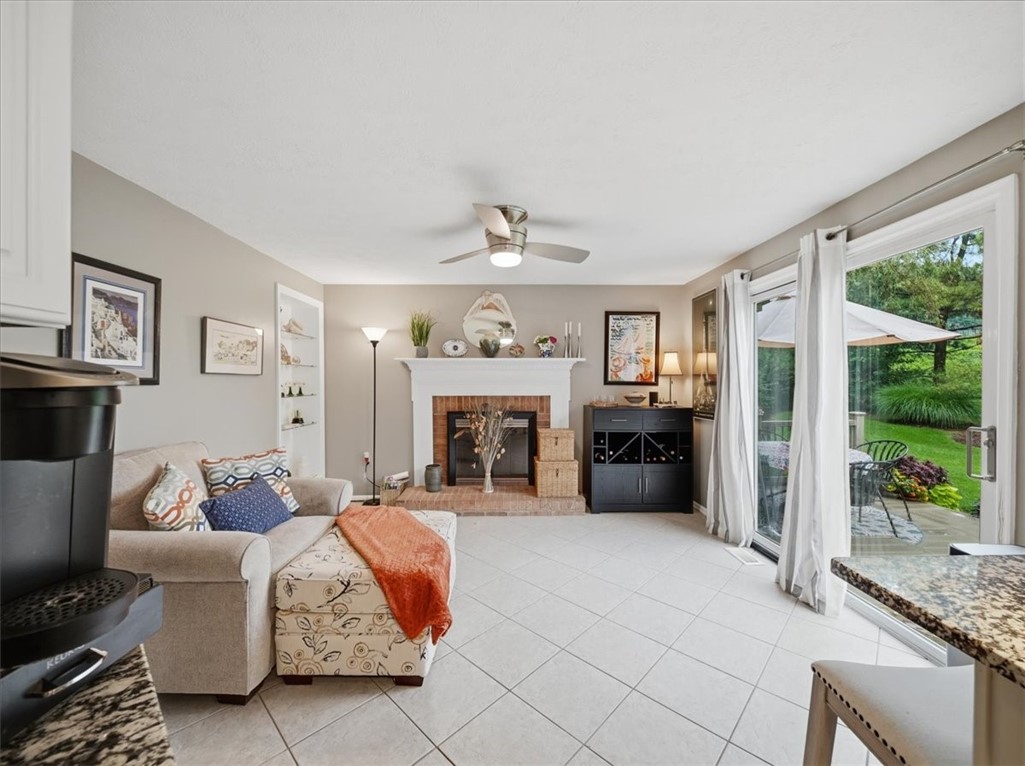 4025 Hancock Dr