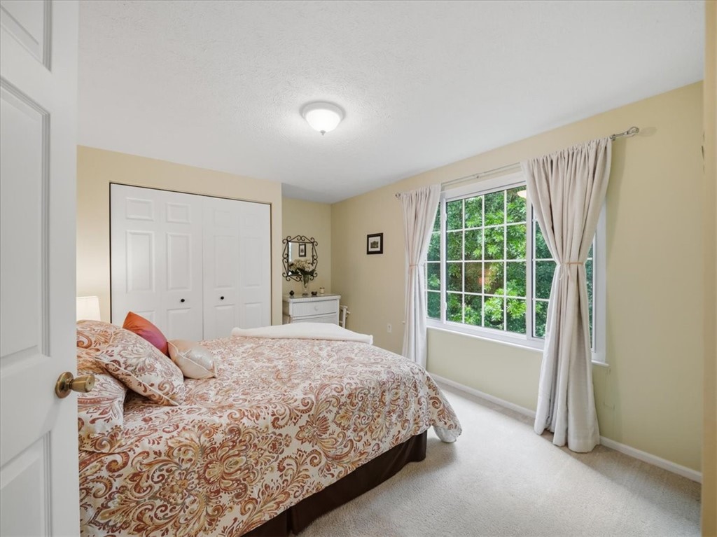 4025 Hancock Dr