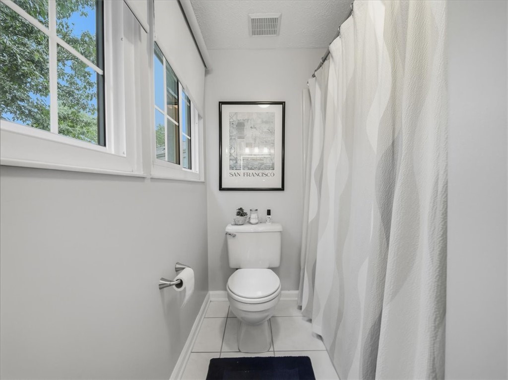 4025 Hancock Dr