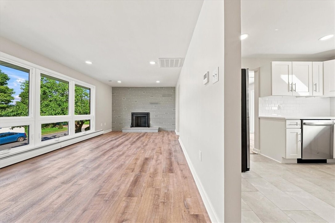 1106 Fairlane Dr