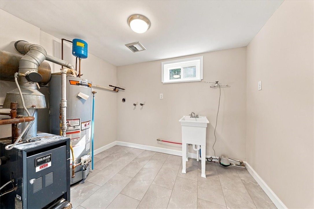 1106 Fairlane Dr