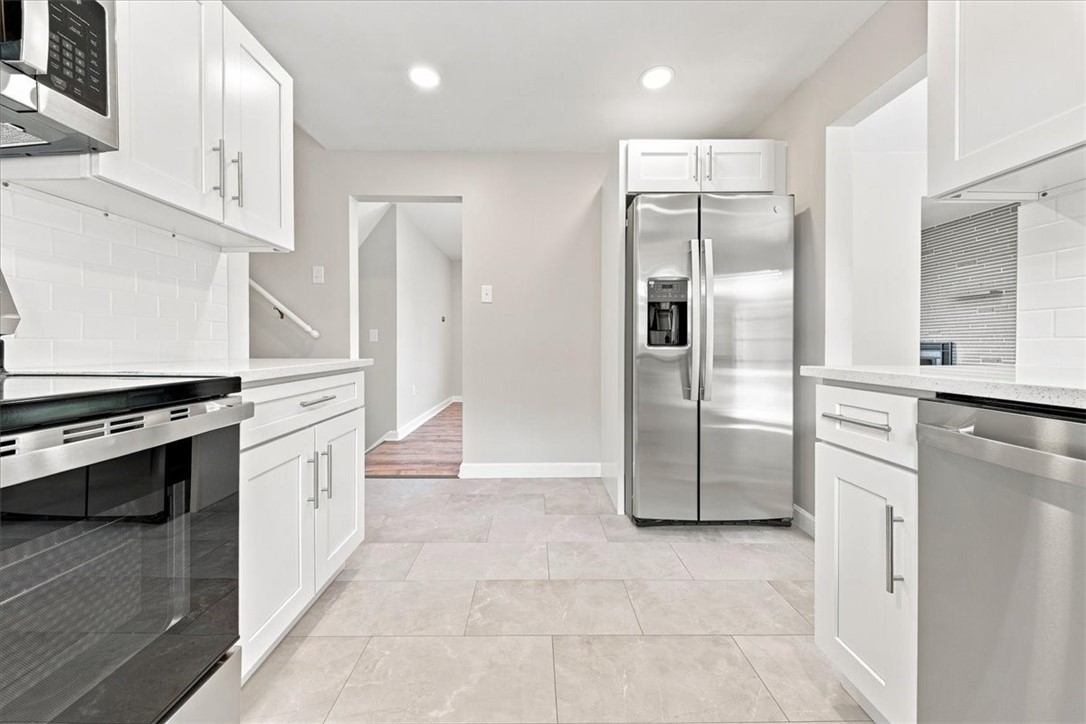 1106 Fairlane Dr