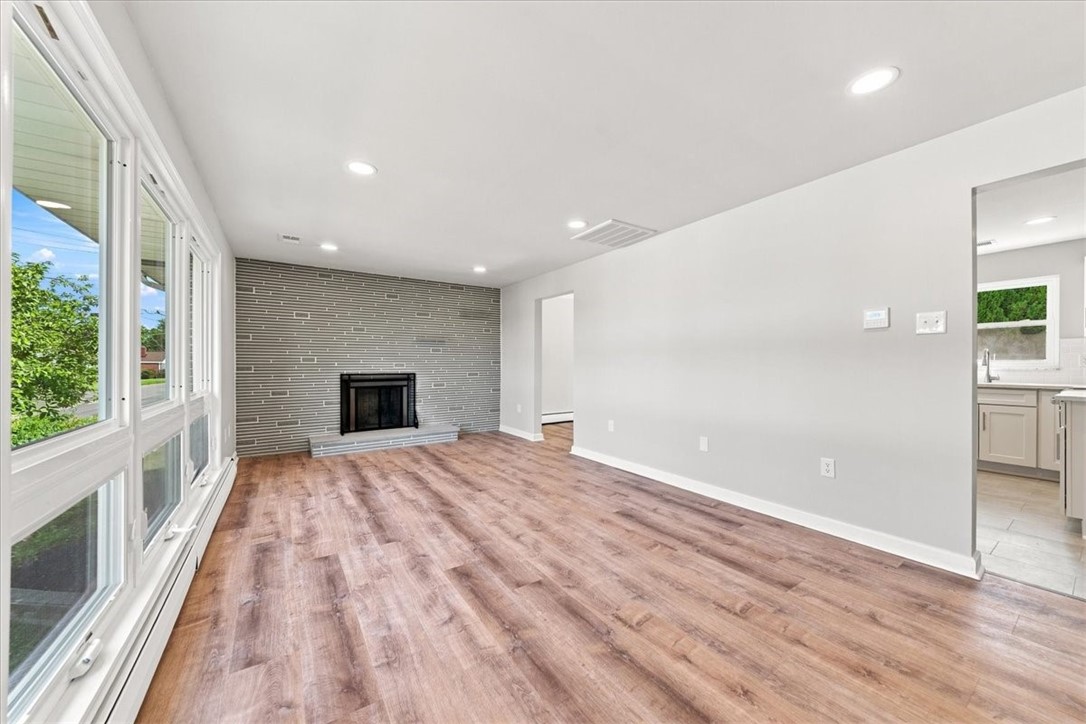 1106 Fairlane Dr
