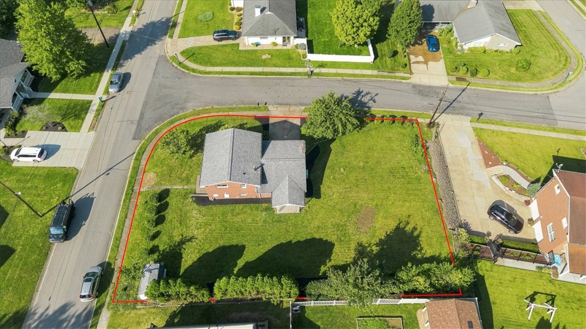 1106 Fairlane Dr